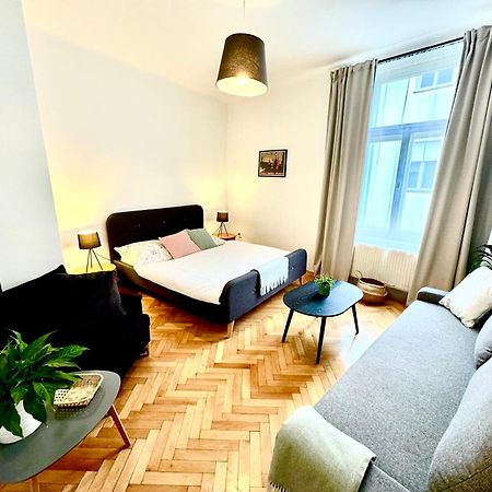 Apartments By Jacob ปราก ภายนอก รูปภาพ